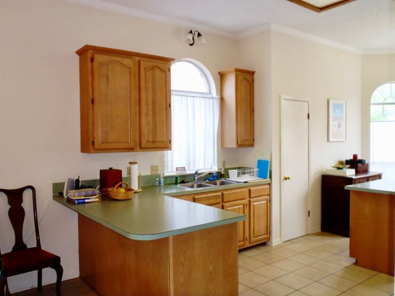 13617 S Fairview Ave - Photo 2 of 11