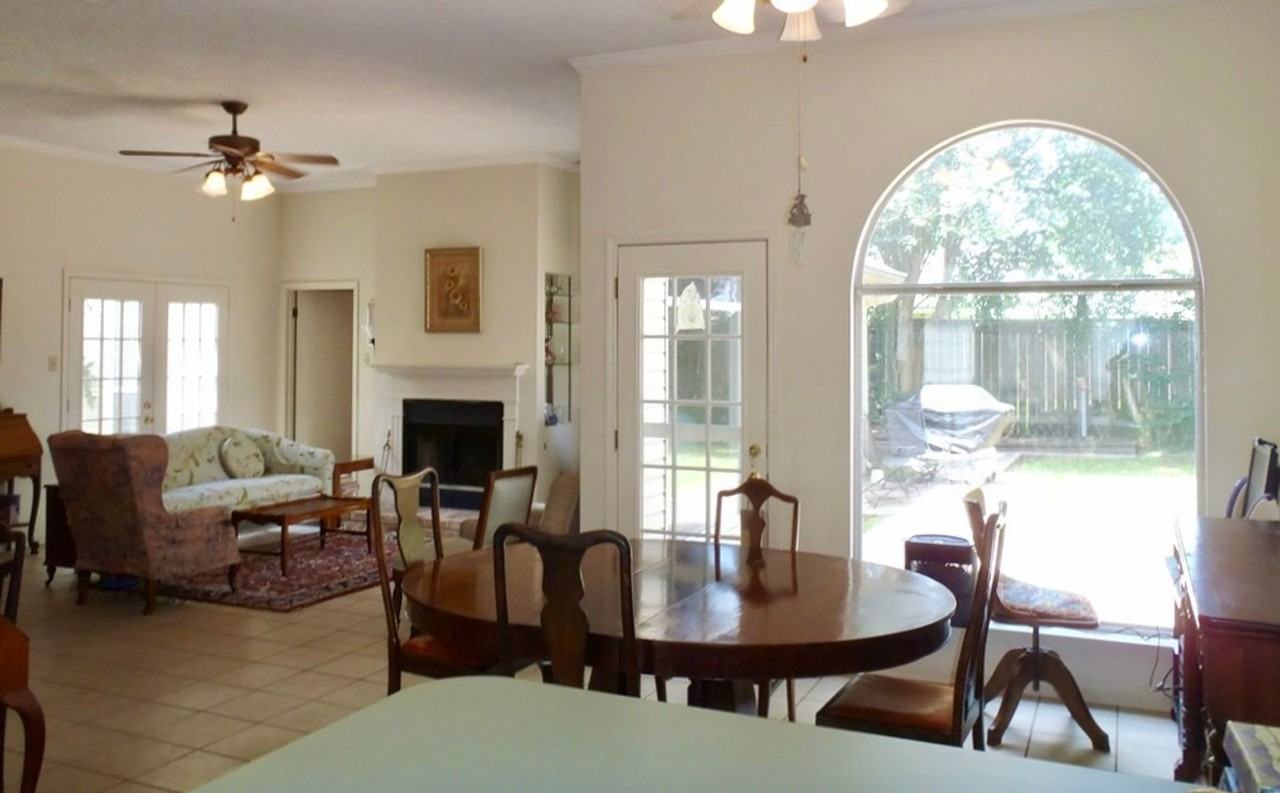 13617 S Fairview Ave - Photo 4 of 11