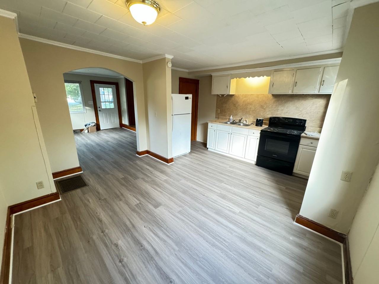 107C S Walnut Gq St - Photo 3 of 12