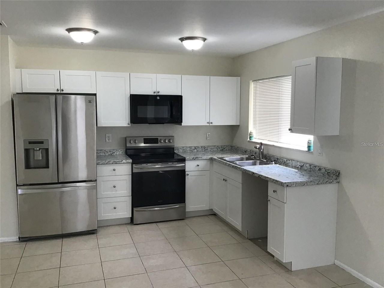 3160 Pan American Blvd - Photo 2 of 7