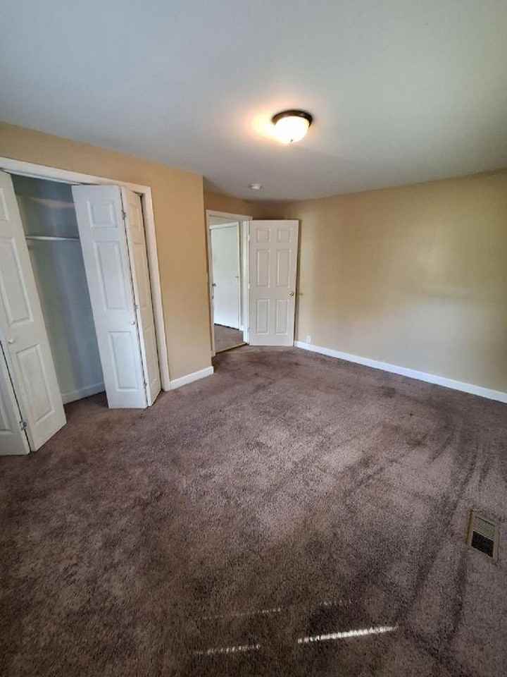1414 Daresa Ln - Photo 6 of 9