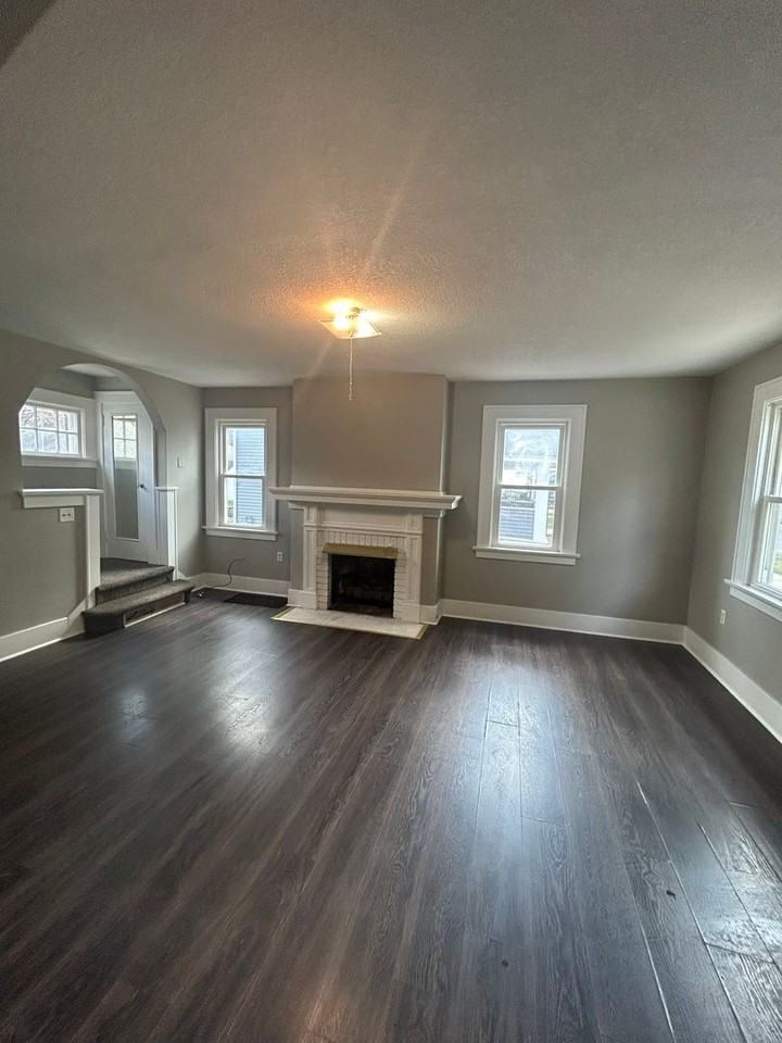 2728 Buena Vista Dr - Photo 3 of 8