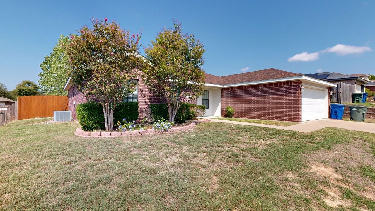 1320 Marlee Cir - Photo 2 of 36