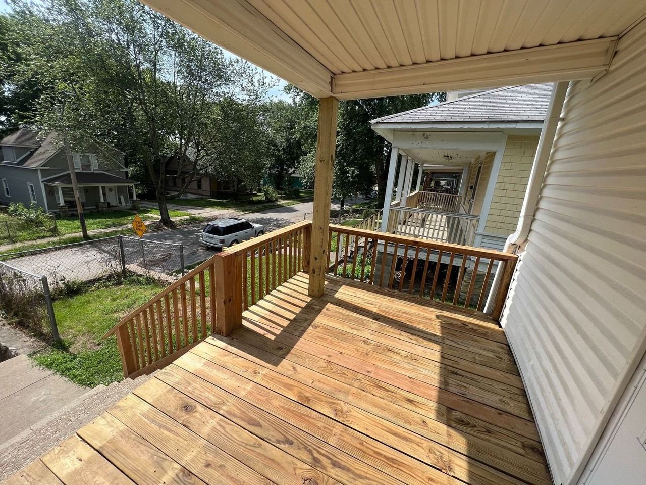 1900 Kensington Ave - Photo 3 of 33