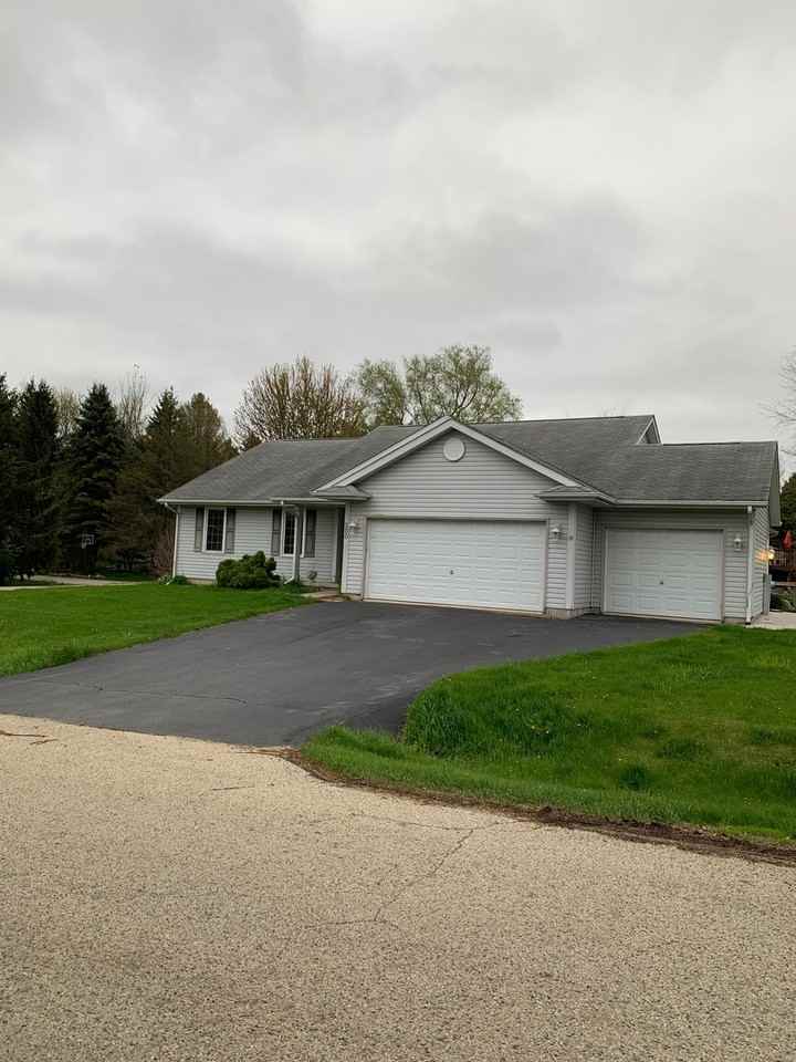 200 Winesap St Sw - Photo 2 of 2