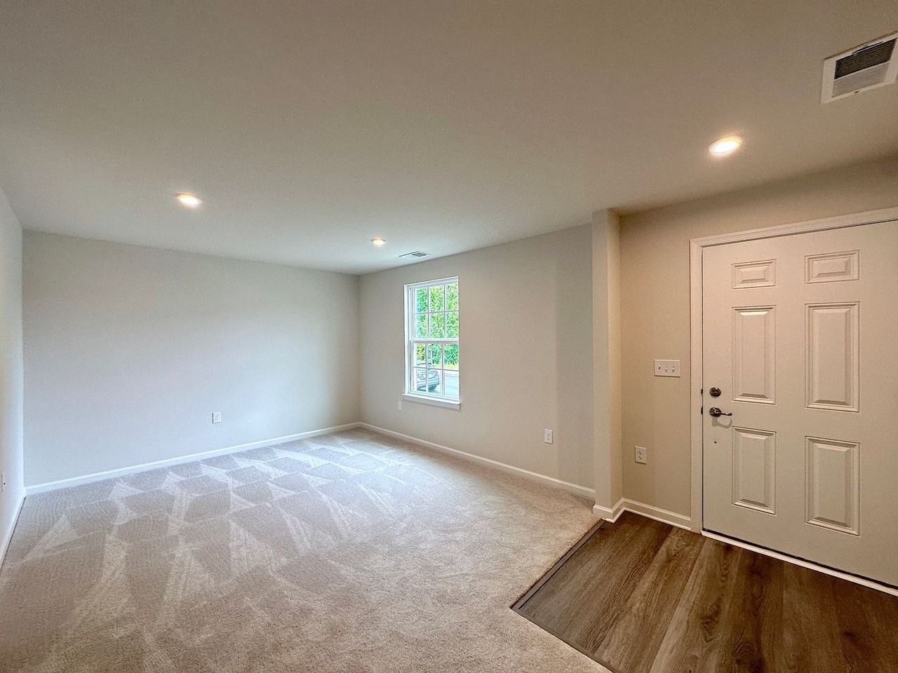 1018 Kentlands Dr - Photo 2 of 23