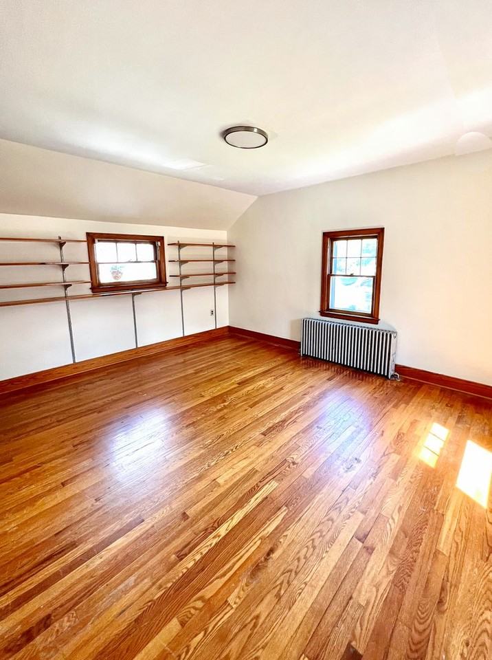 126 Spear St - Photo 2 of 12