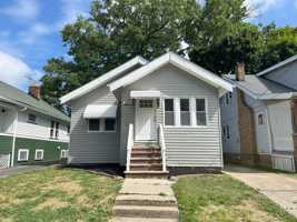 featured image of 10620 Linnet Ave