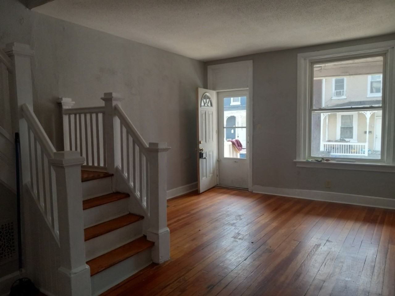 2343 Logan St - Photo 5 of 17