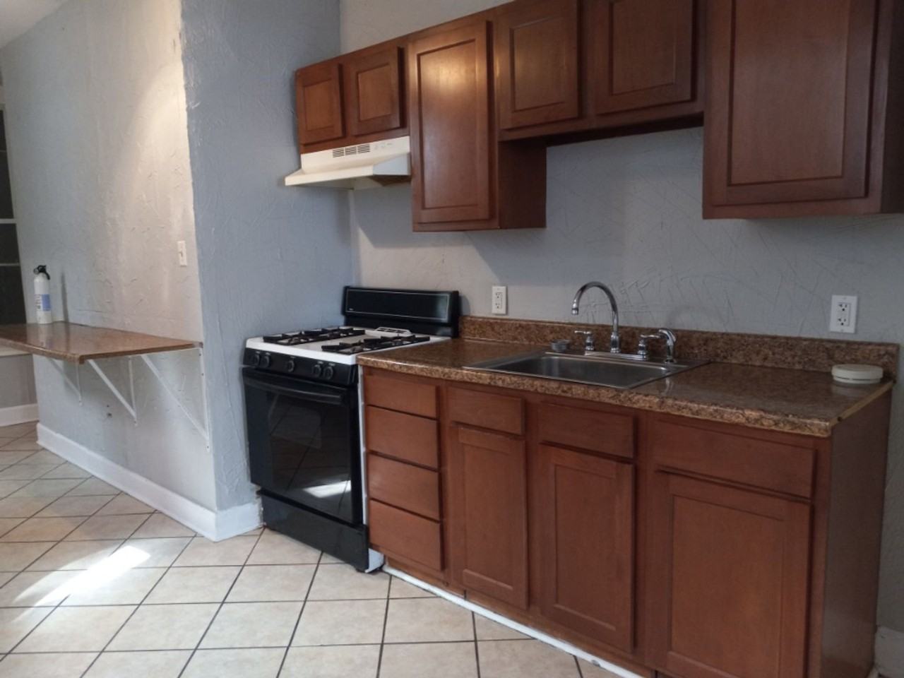 2343 Logan St - Photo 7 of 17