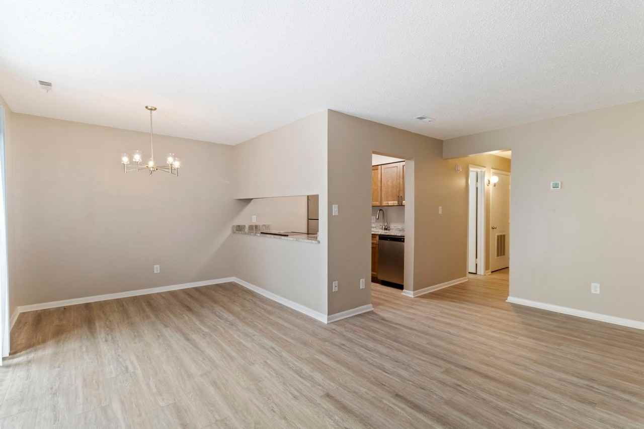 1180 Indian Rd - Photo 4 of 19