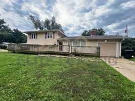 featured image of 4425 Sw 27th Ter
