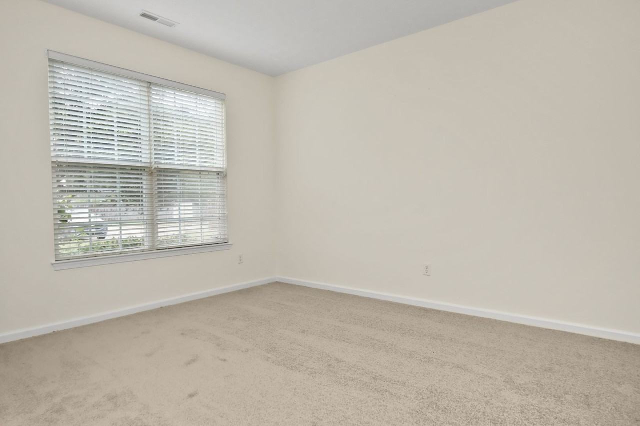 2 Musket Ln - Photo 5 of 26