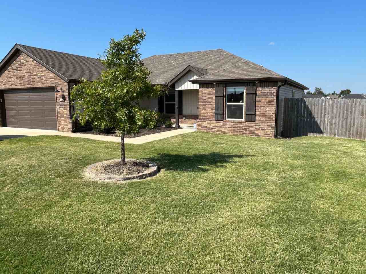 419 N Mojave St - Photo 4 of 21