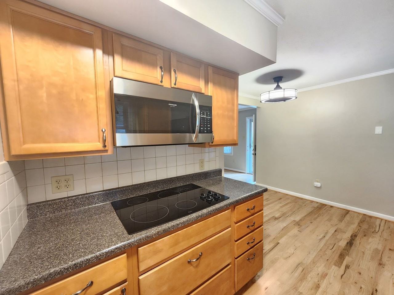 520 Azalea Avenue - Photo 6 of 24