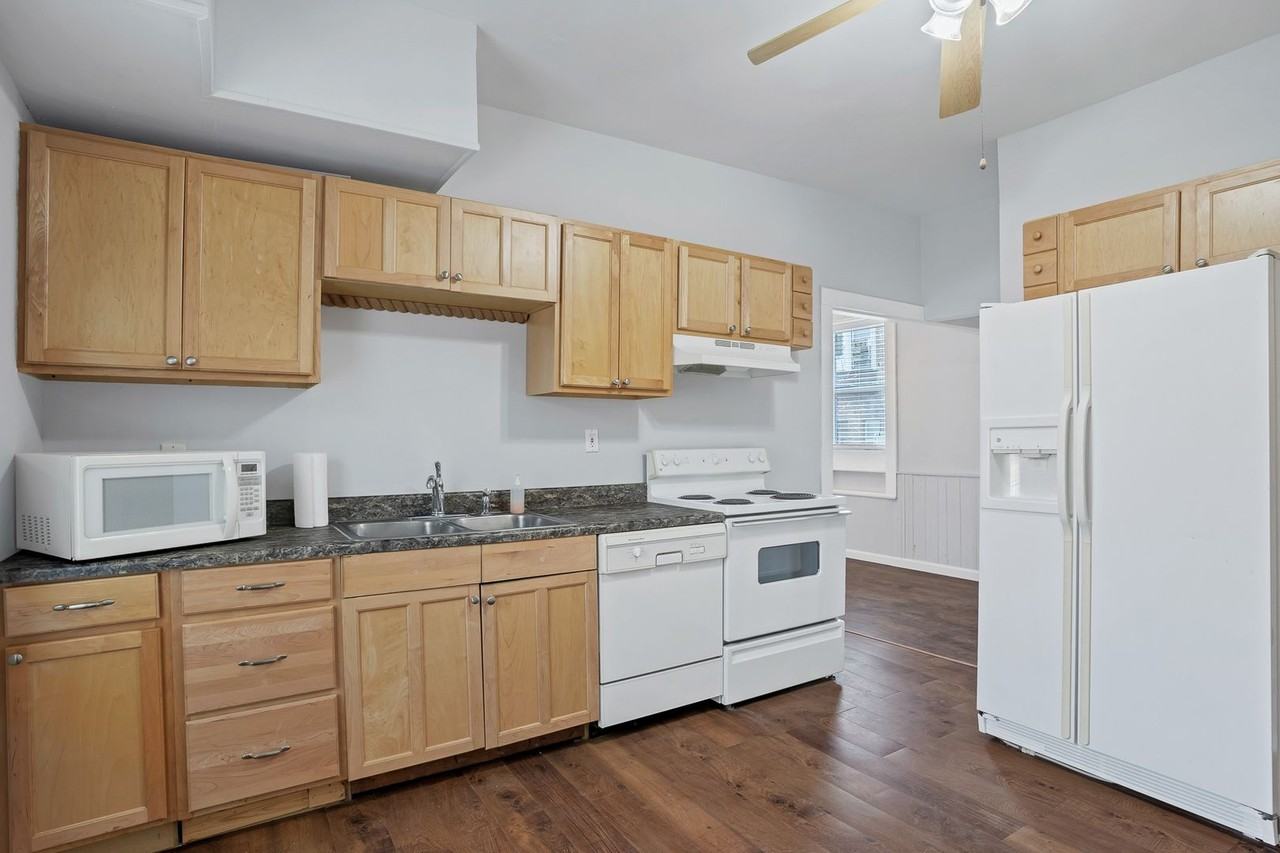 511 Schirmer Street - Photo 3 of 15
