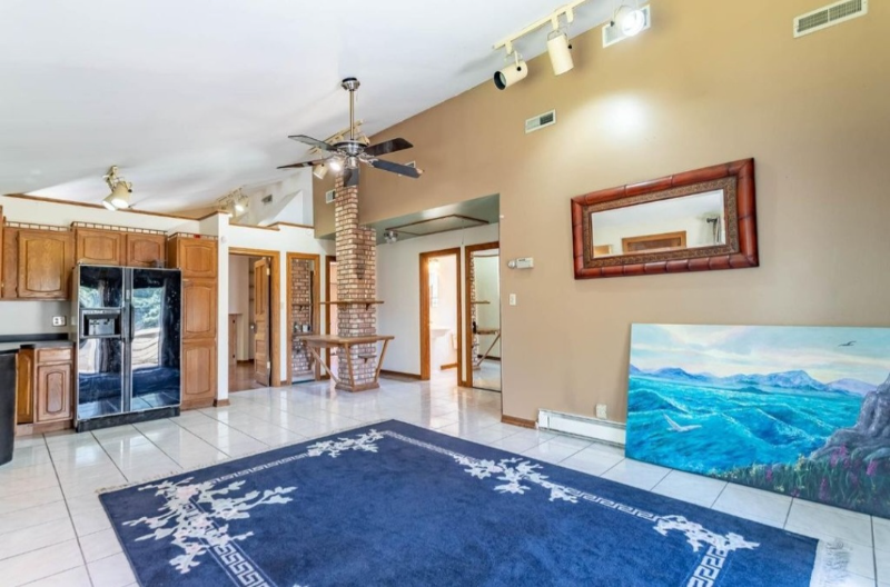 3521 Wicker Ave #2ndFL - Photo 3 of 10