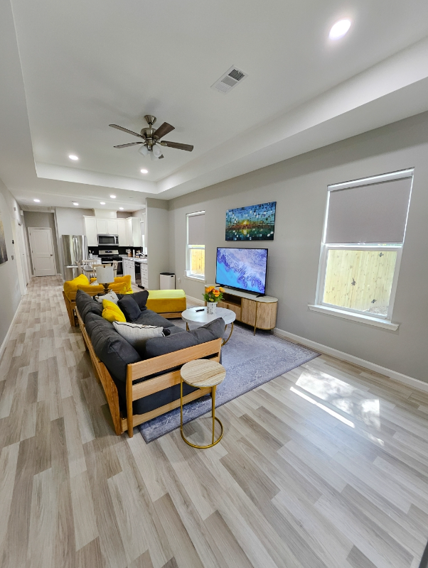 7395 Lewis Dr - Photo 2 of 11