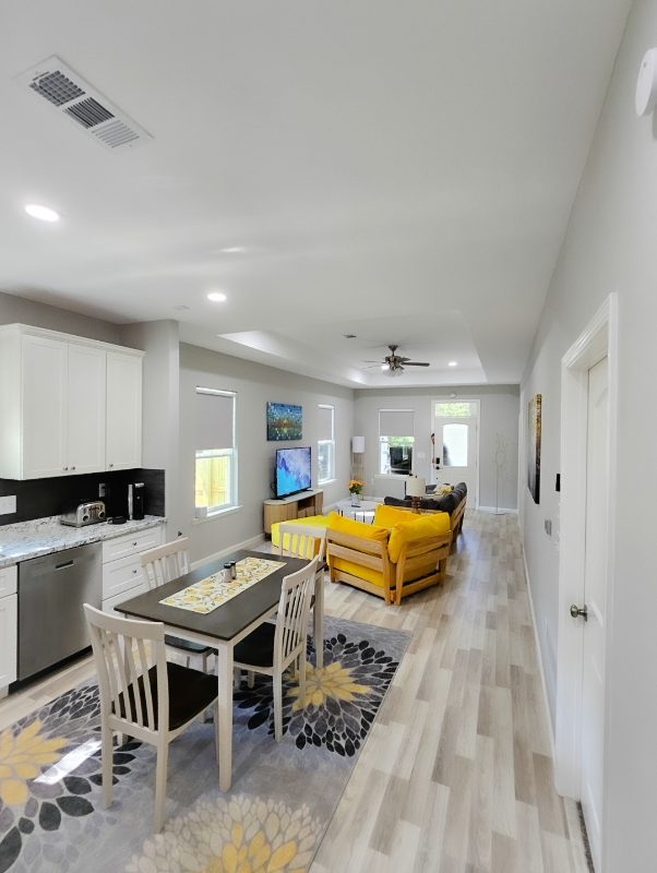 7395 Lewis Dr - Photo 3 of 11