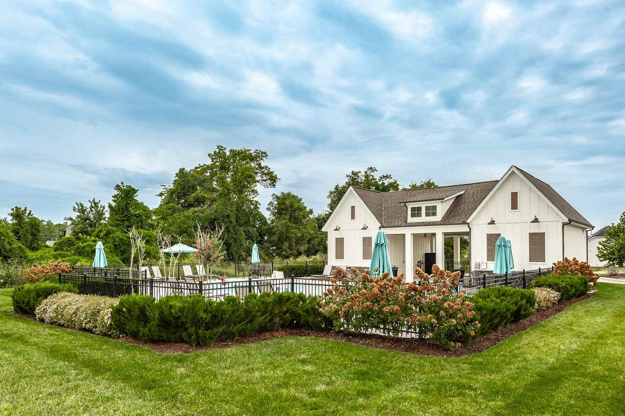 1048 Westgate Dr #NA - Photo 4 of 33