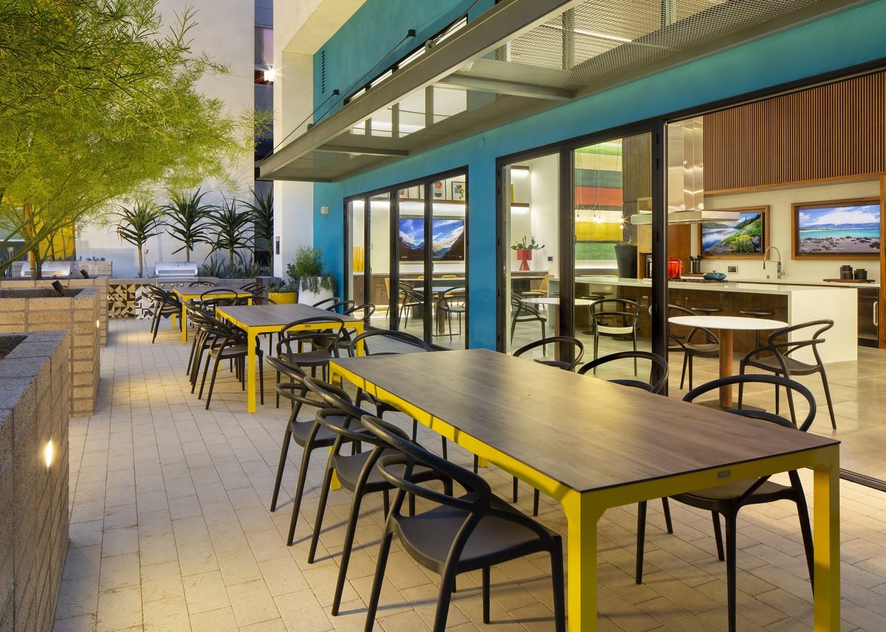 Symmetry - Photo 7 of 24