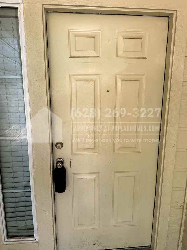 3145 Henderson Path - Photo 3 of 26