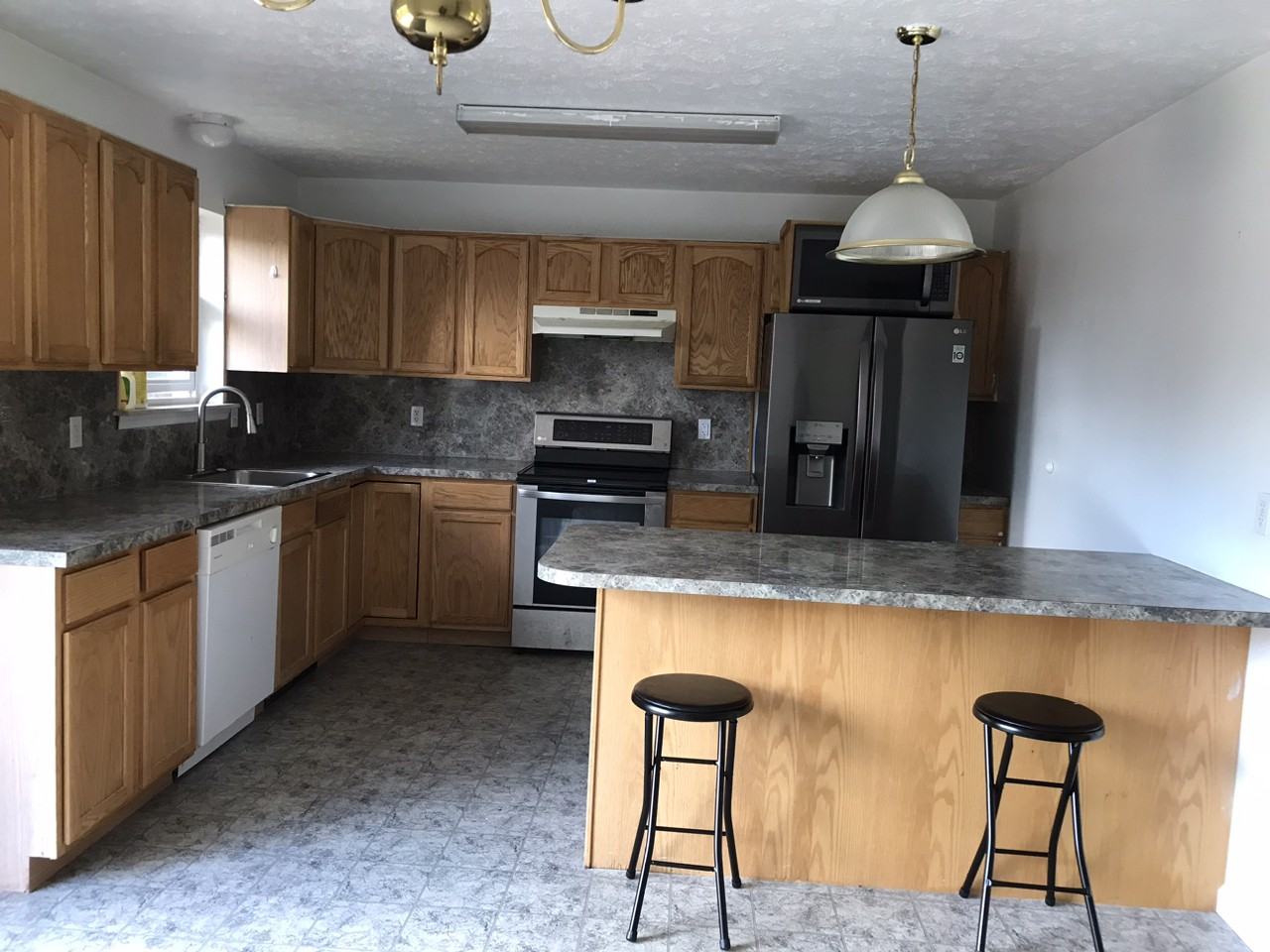 1664 Glade Dr #1 family - Photo 5 of 21