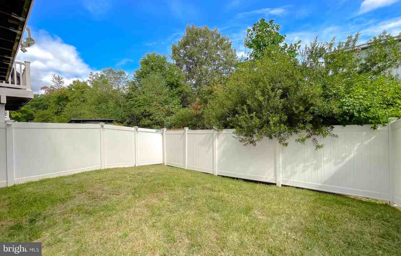 2728 Coppersmith Pl - Photo 3 of 41