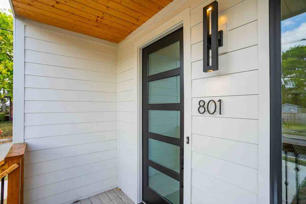 801 25th Ave N - Photo 3 of 25