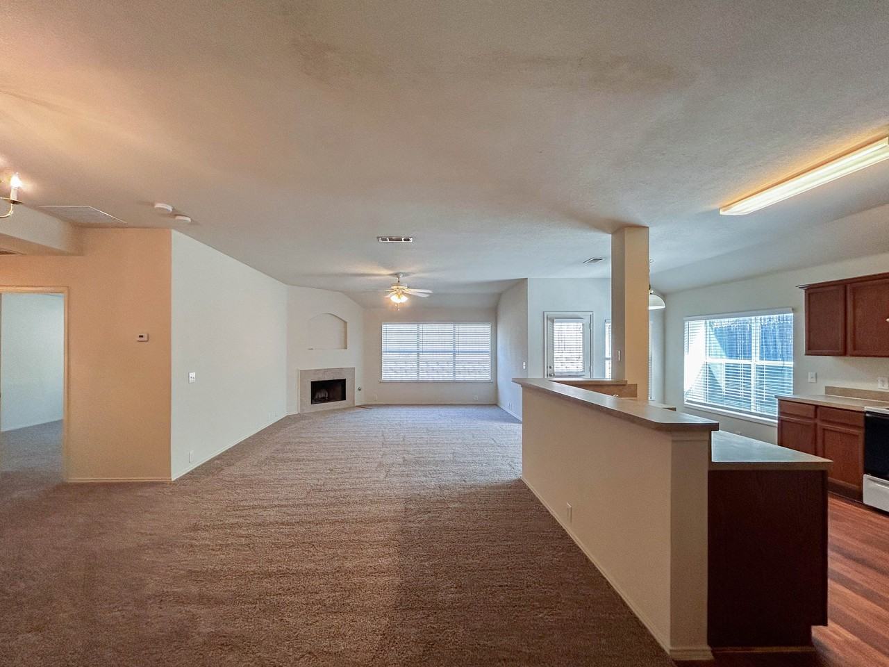 3913 San Lorenzo Dr #3X2X2 - Photo 3 of 29