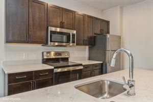 featured image of 1003 31st St