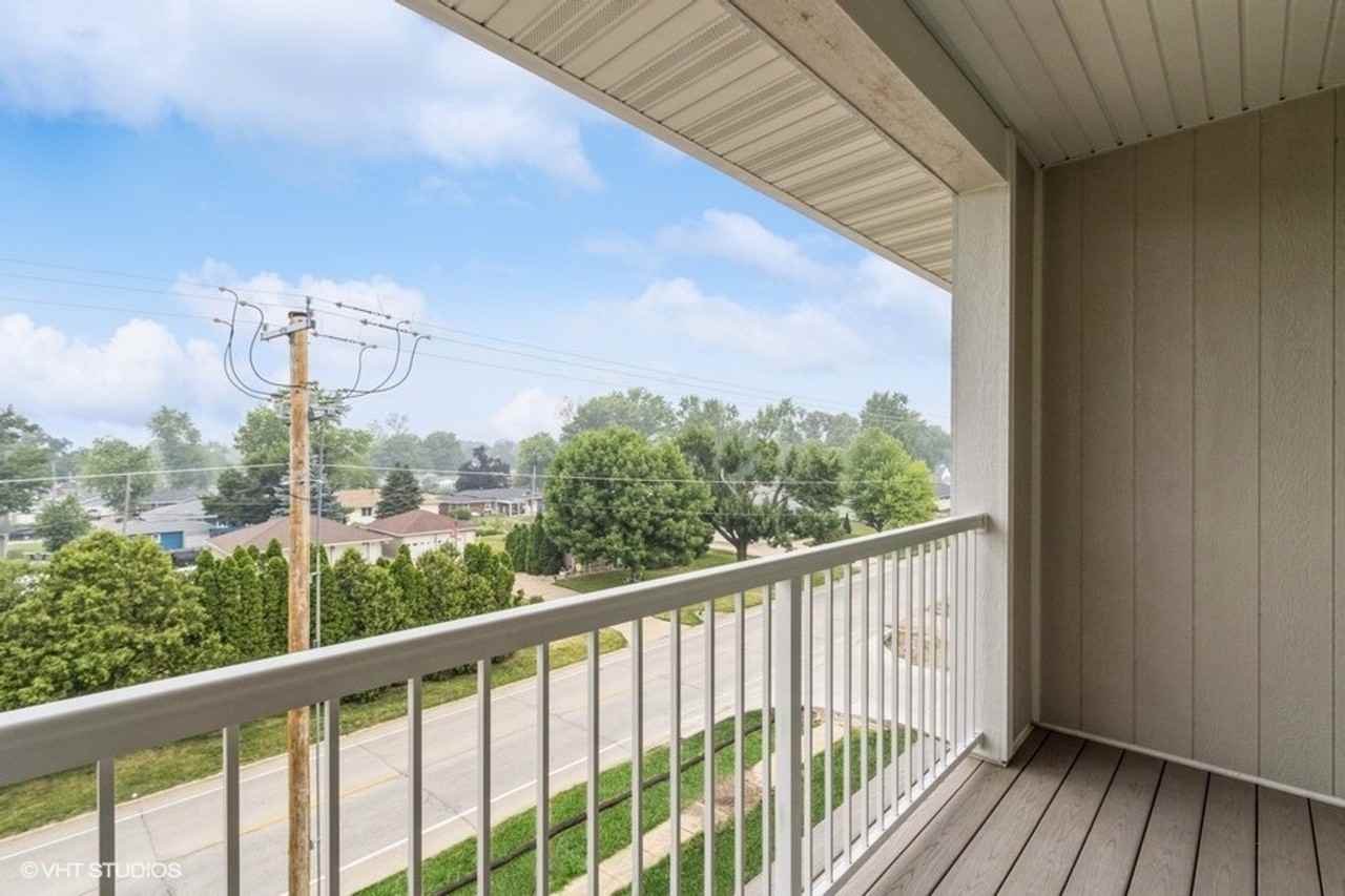 Green Park Apartment Living LLC. - Photo 5 of 50