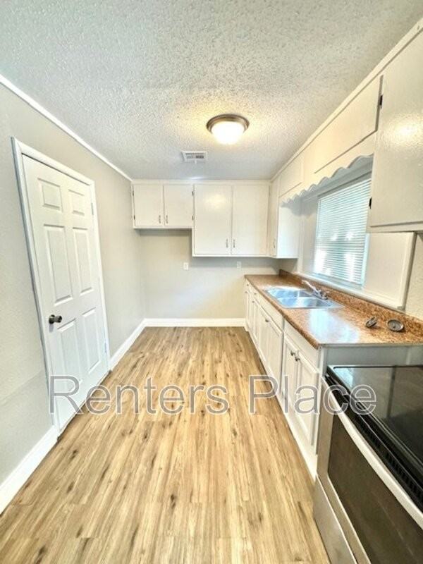 4107 N Frankfort Ave - Photo 2 of 13