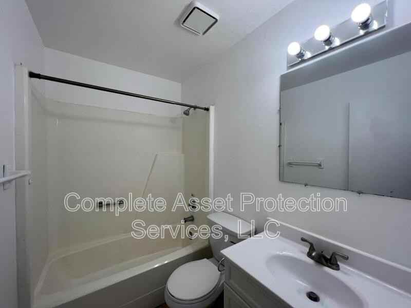 2222 Glendale Blvd - Photo 6 of 8