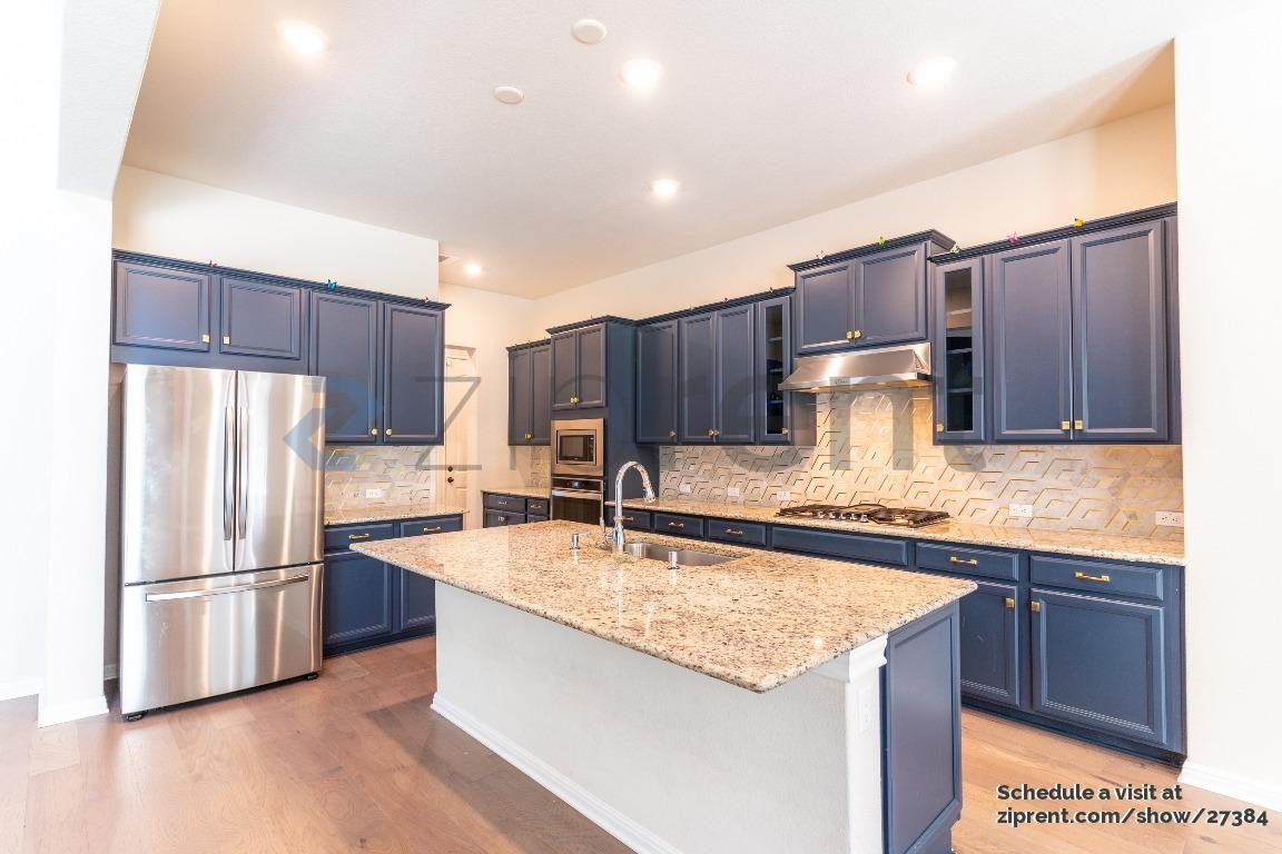 7601 Paruline Dr - Photo 6 of 28