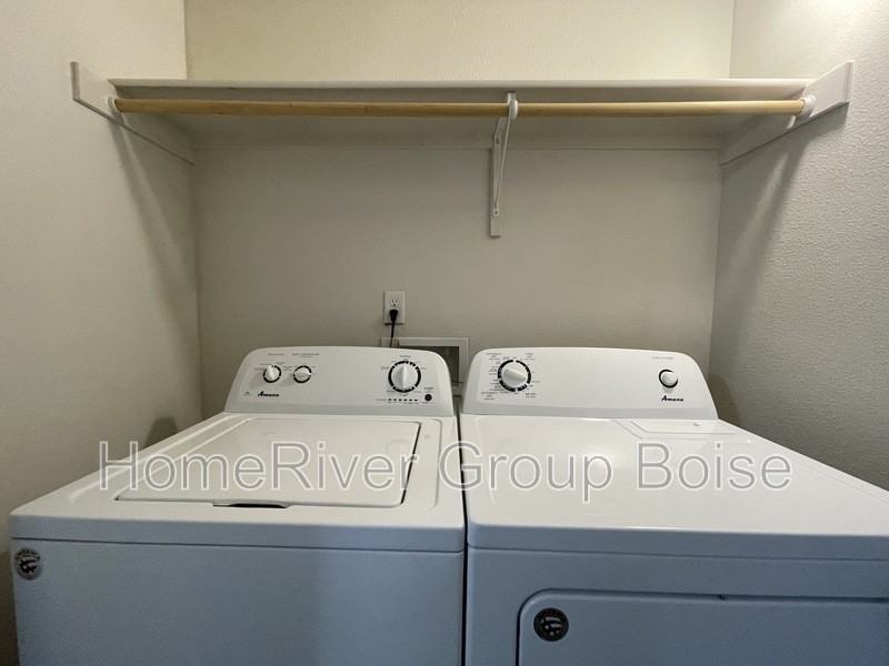 1324 S Edgewater Cir #102 - Photo 7 of 12