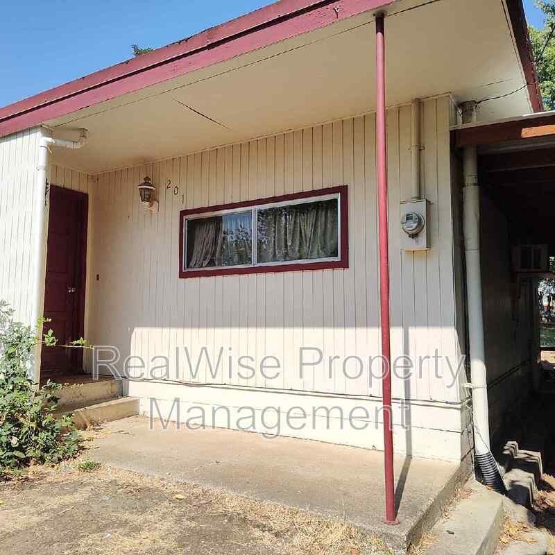 201 Nw Reed St - Photo 3 of 18