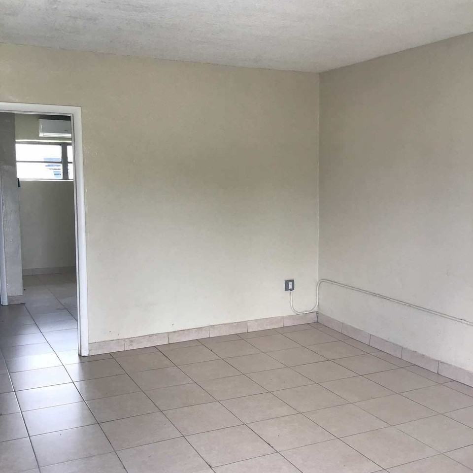 653 SW 4 Ave - RMS - Photo 2 of 4