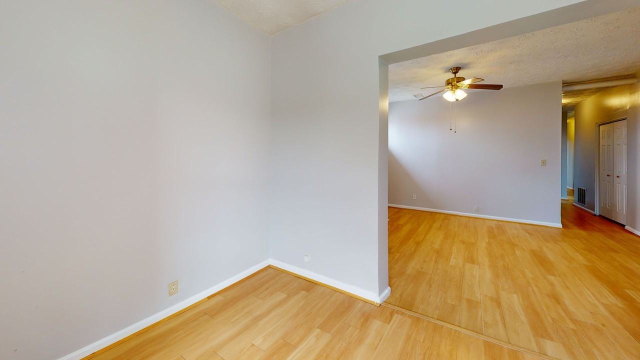 2610 Woodburn Avenue - Photo 3 of 9