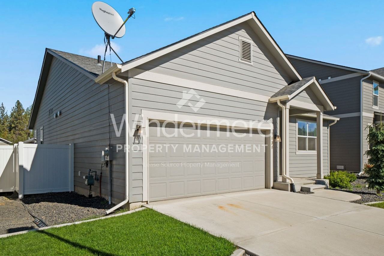 1131 E Silver Pine Rd - Photo 2 of 31