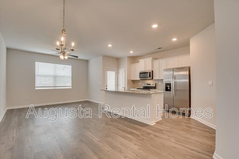 4315 Newland St - Photo 7 of 35
