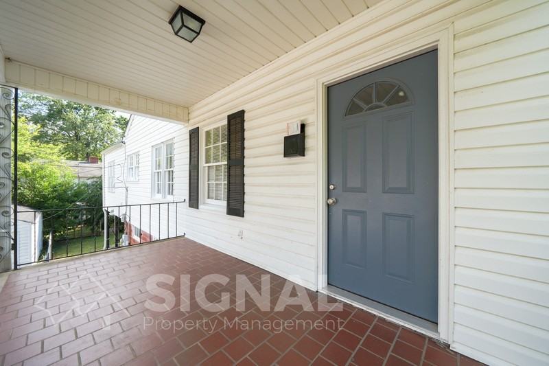 633 19th Ave S - Photo 3 of 27