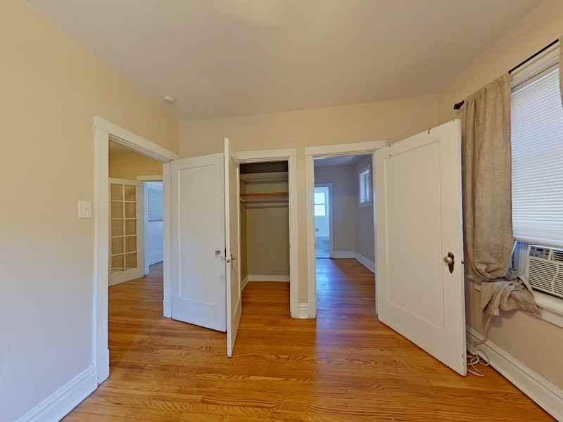 6326 Oakland Ave - Photo 3 of 9