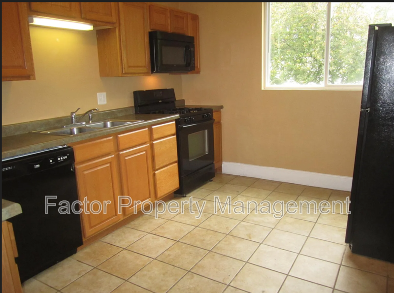 1108 N 6th St - Photo 5 of 10