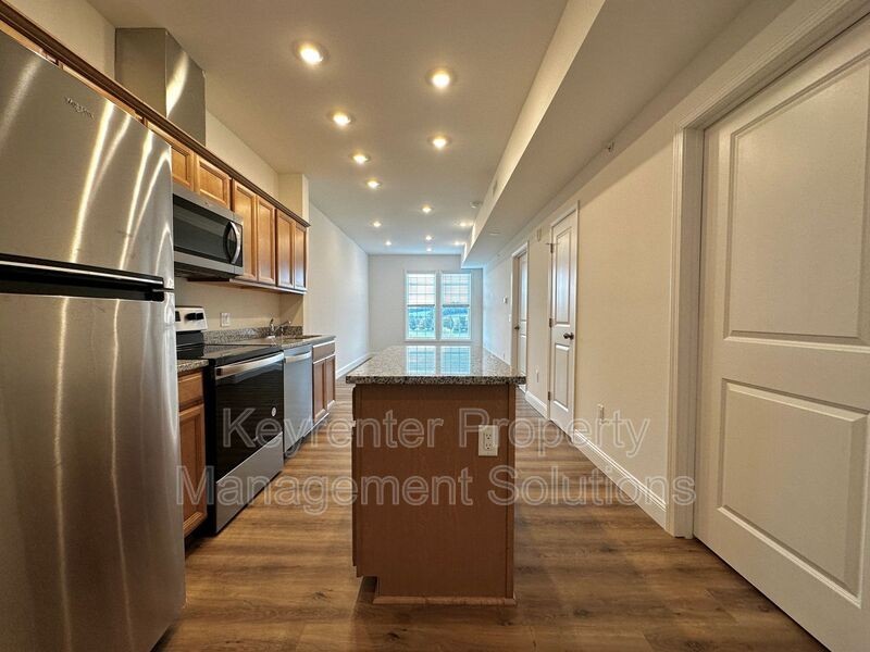3445 Lee Hwy #208 - Photo 2 of 11