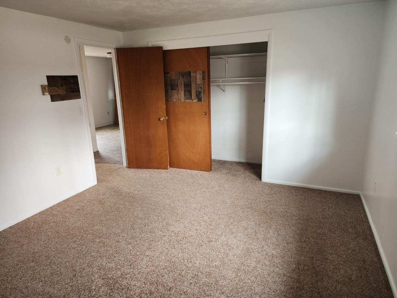 1935 West 2870 South - Photo 6 of 10