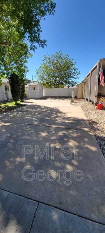 2990 E Riverside Dr - Photo 2 of 18