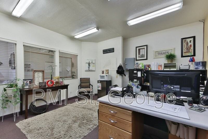 2990 E Riverside Dr - Photo 6 of 18