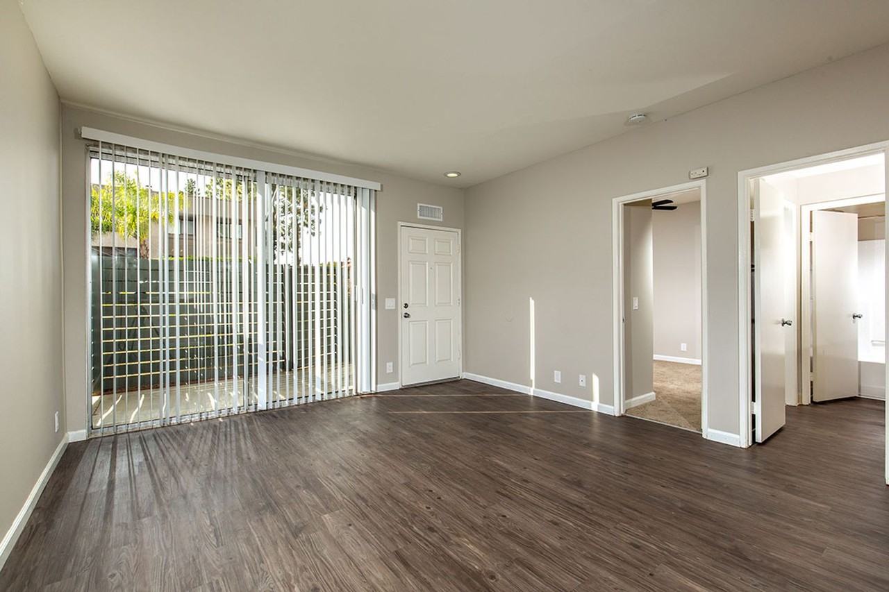YOUR HOME IN THE HEART OF SAN DIEGO - Photo 3 of 14