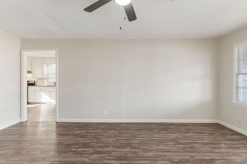 7122 E Newton St - Photo 2 of 22